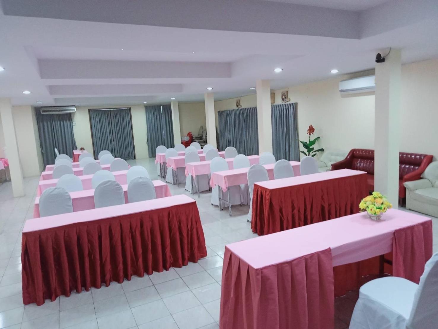 Chumphon Palace Hotel Exteriör bild