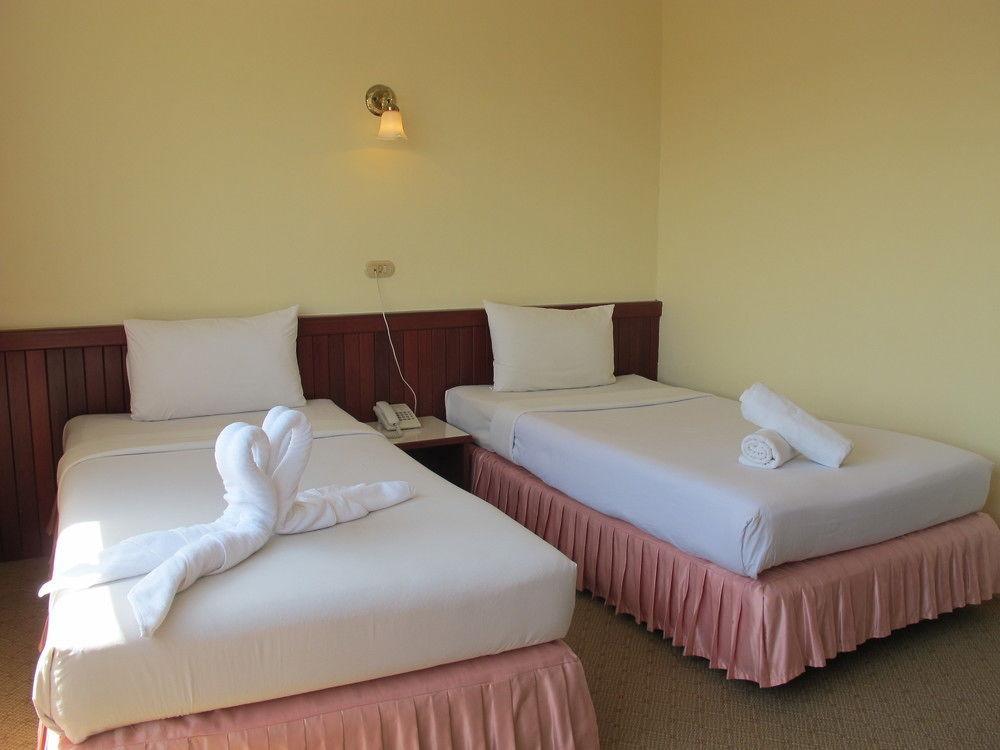 Chumphon Palace Hotel Exteriör bild