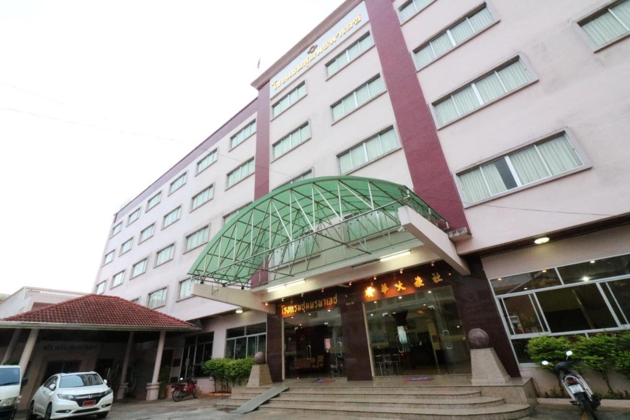 Chumphon Palace Hotel Exteriör bild